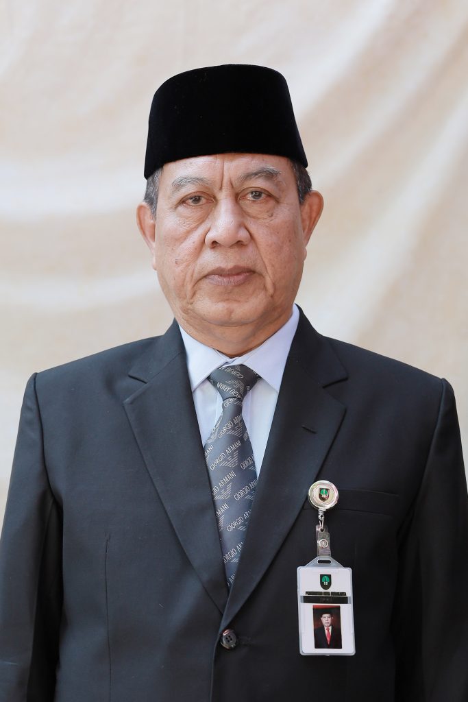 Drs. ACHMAD SAPARI, MM.