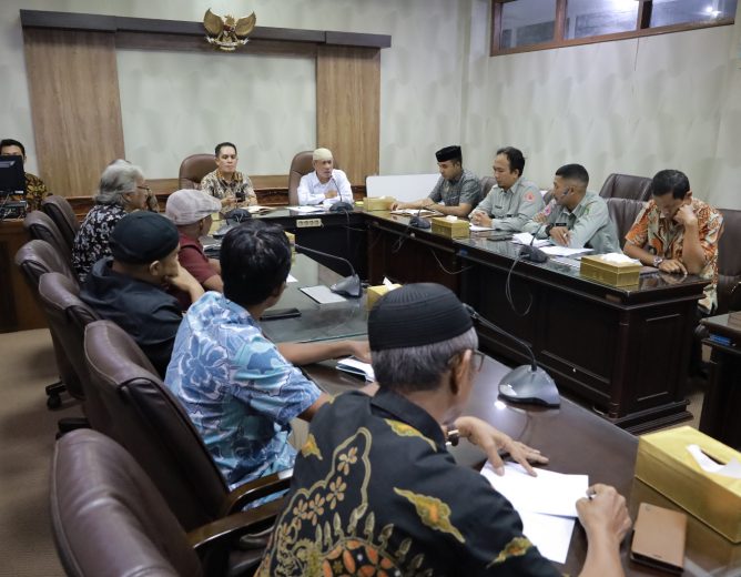 Warga Kampung Sambirejo Mengadu ke DPRD Surakarta, Keluhkan Banjir akibat Proyek Underpass