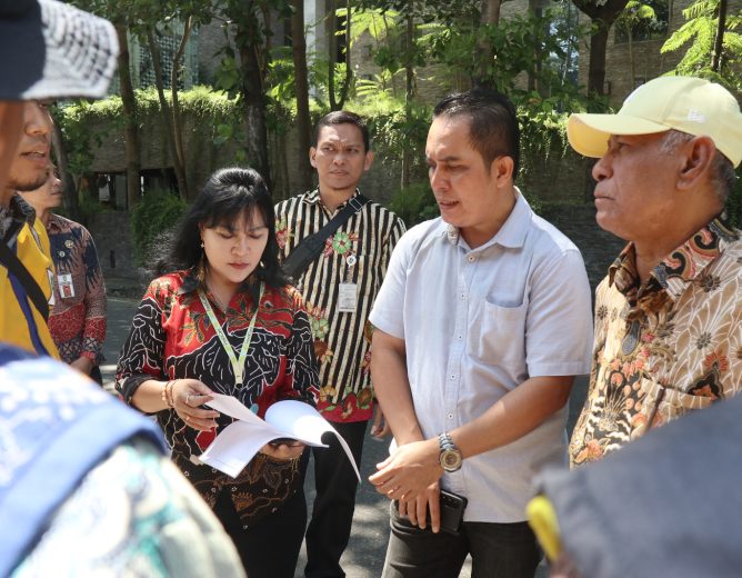 Sidak Proyek Jalan Prof. Dr. Soeharso, DPRD Soroti Drainase hingga Jaminan Kualitas