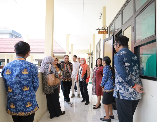 SIDAK KOMISI IV: Wastafel Rusak hingga Atap Bocor di SDN Mojo, Ini Tanggapan DPRD Surakarta