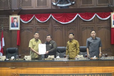 Wali Kota Jawab Pertanyaan Fraksi DPRD Surakarta Terkait Dua Raperda