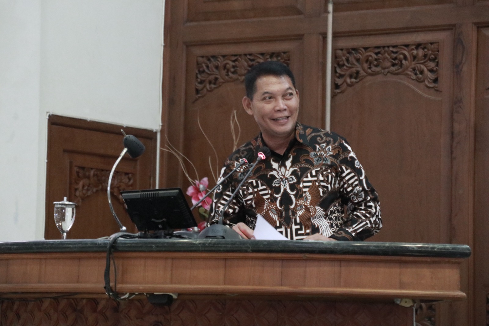 Wakil Wali Kota Surakarta Jelaskan Garis Besar Kebijakan Anggaran 2024 di DPRD