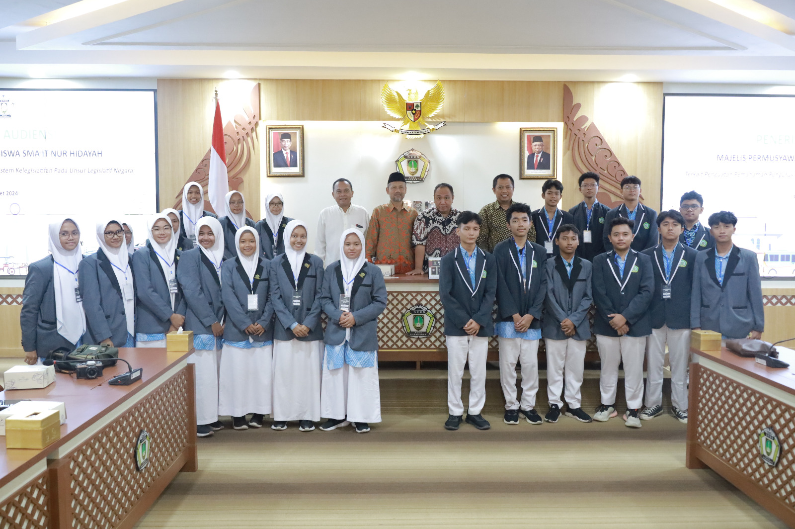 Audiensi Majelis Permusyawaratan Siswa SMA IT Nur Hidayah Bahas Sistem Legislatif Negara di DPRD Kota Surakarta